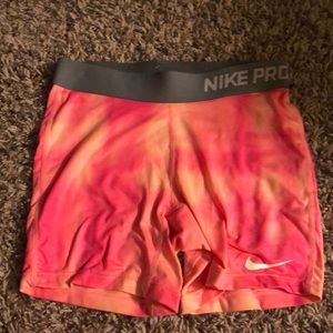 girls nike pros